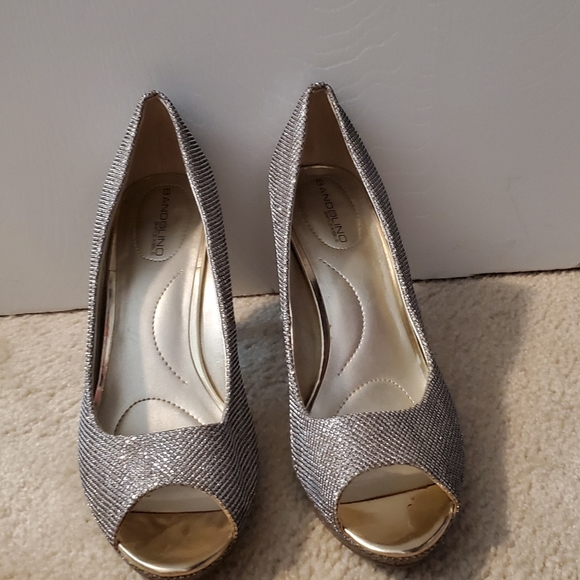 Champagne shimmer peep toe heels - Picture 2 of 3